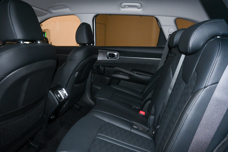 2025 Kia Sorento MQ4 PE Sport+ SUV Image 9