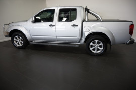 2014 Nissan Navara D40 S6 Turbo ST Utility crew cab