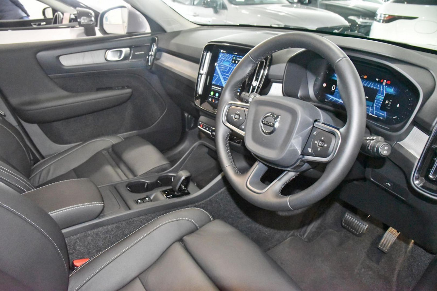 2025 MY26 Volvo XC40 XZ Plus B4 SUV Image 9