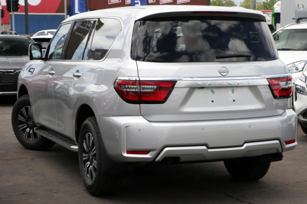 2026 Nissan Patrol Y62 Ti SUV Image 4