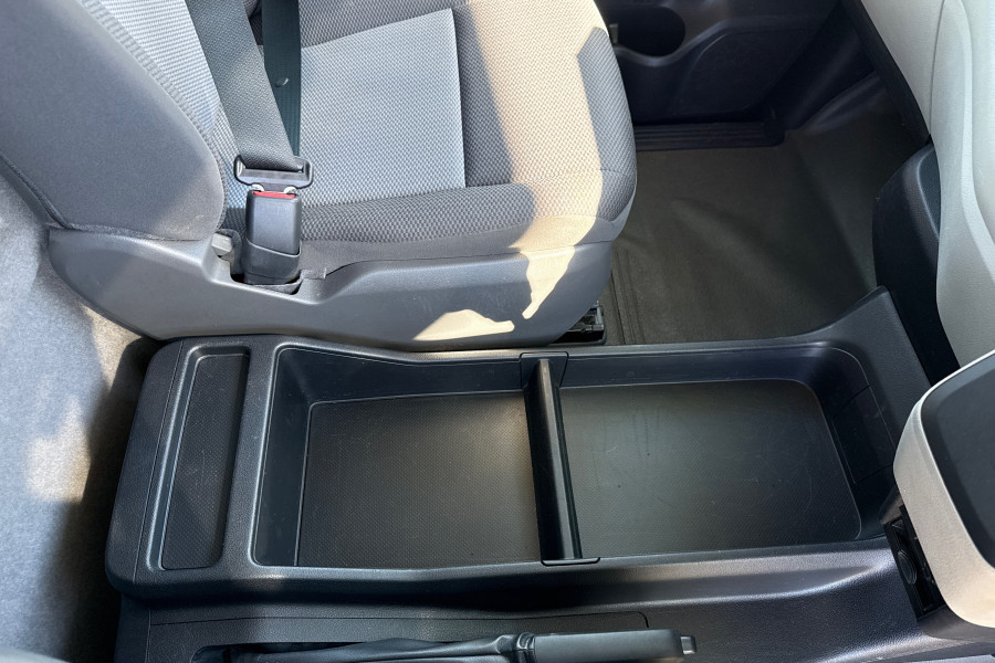 2021 Toyota HiAce GRH300R  Van Image 15