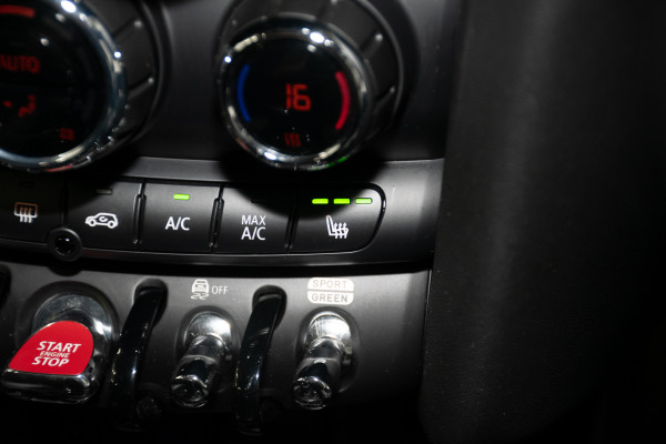 2023 MINI Cooper S Classic Hatch Image 17