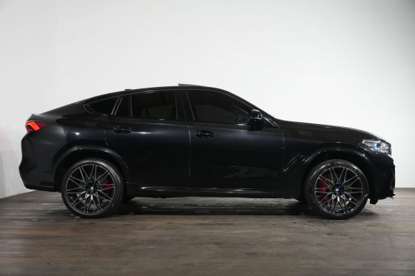 2021 BMW X6 M Competition SUV Image 4