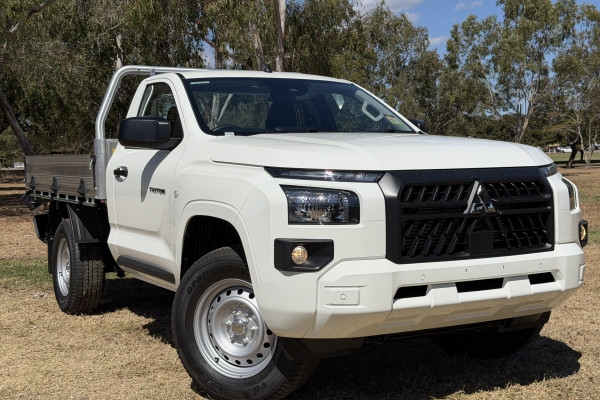 2026 Mitsubishi Triton MV  GLX Cab Chassis Image 1