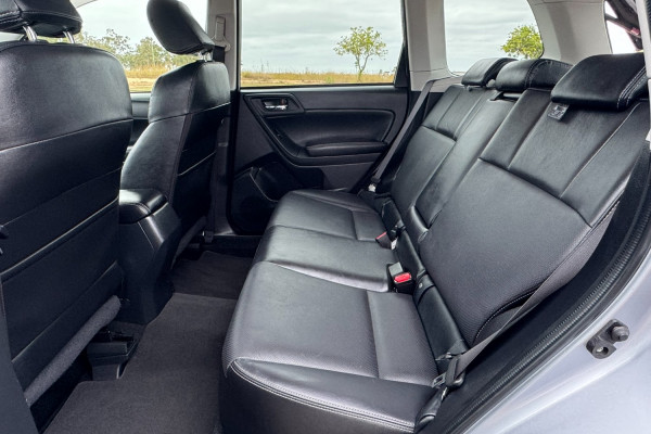 2015 Subaru Forester S4 2.5i-S SUV Image 12