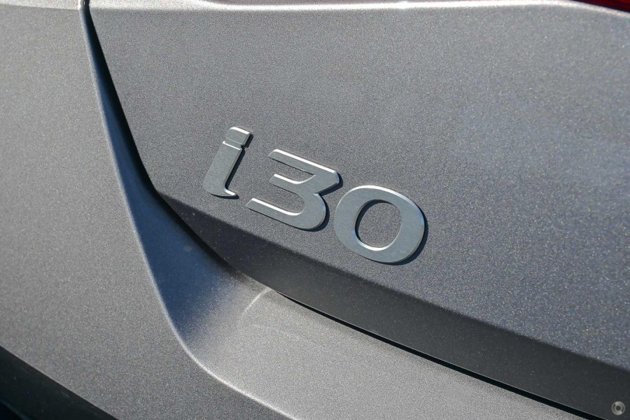 2025 Hyundai i30 CN7.V2 Elite Hybrid Sedan Image 15