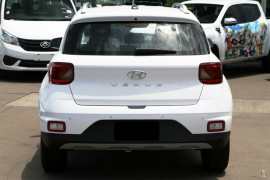 2025 Hyundai Venue QX.V5 Active SUV image 3