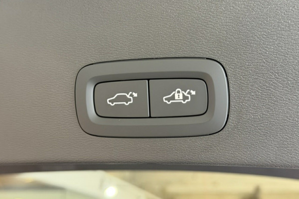 2026 Volvo XC40 XZ Plus B4 SUV Image 9