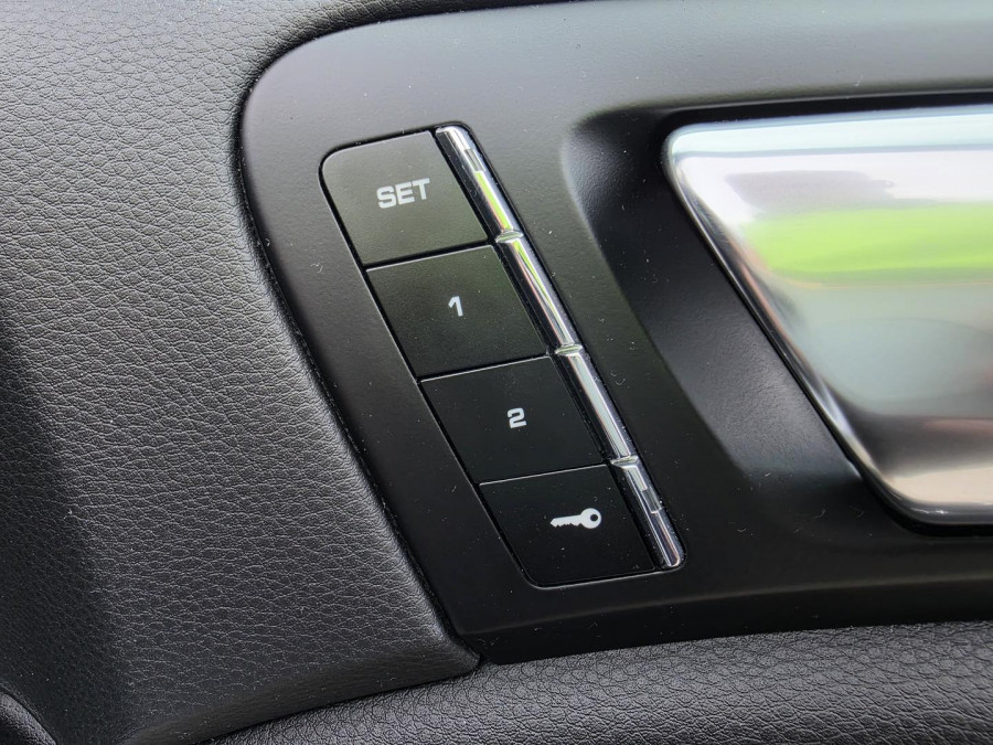 2016 MY17 Porsche Cayenne 92A Platinum Edition SUV Image 21