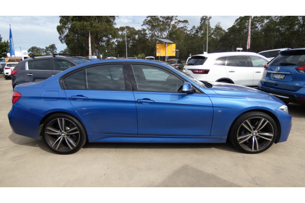 2016 BMW 330i F30 LCI LUXURY LINE Sedan Image 5