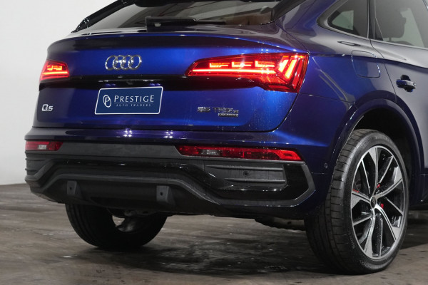2025 Audi Q5 FY 55 TFSI e S Line SUV image 8