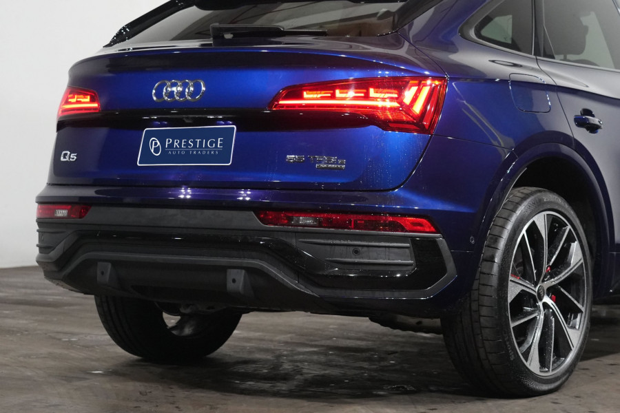 2025 Audi Q5 FY 55 TFSI e S Line SUV Image 8