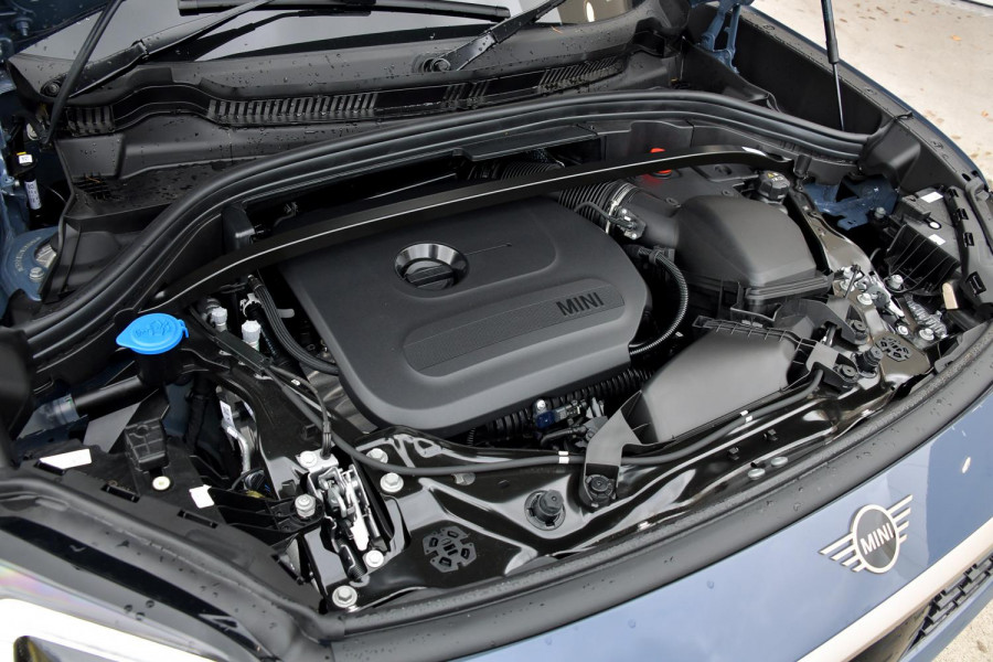2026 MY25 MINI Countryman U25 C Favoured SUV