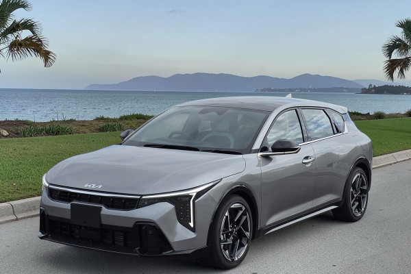 2025 MY26 Kia K4 CL4m GT-Line Hatch Image 4