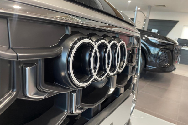 2026 Audi SQ8 TFSI SUV Image 49
