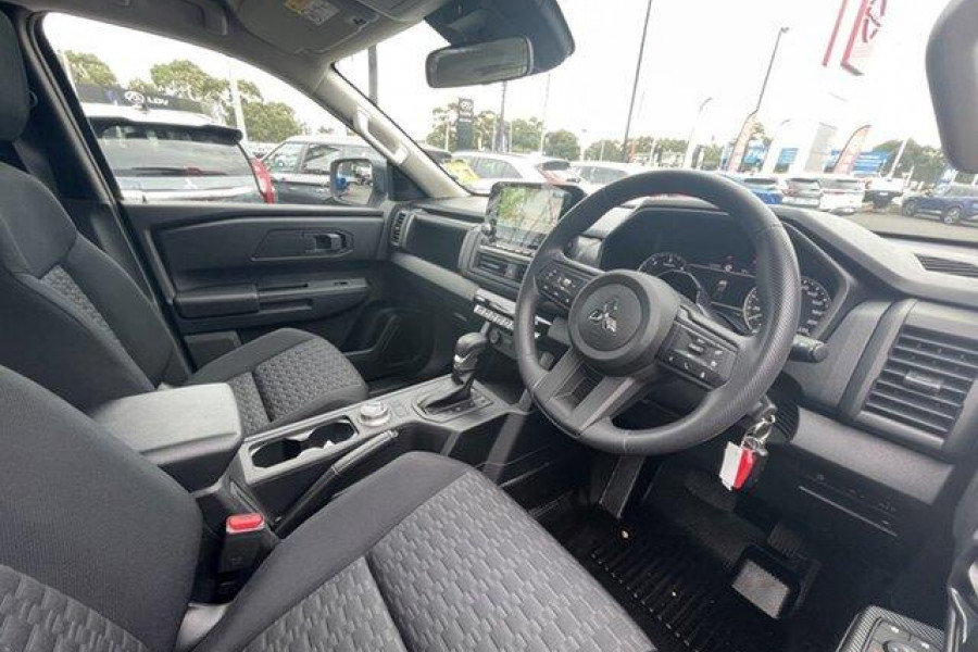 2024 Mitsubishi Triton MV GLX Ute Image 15
