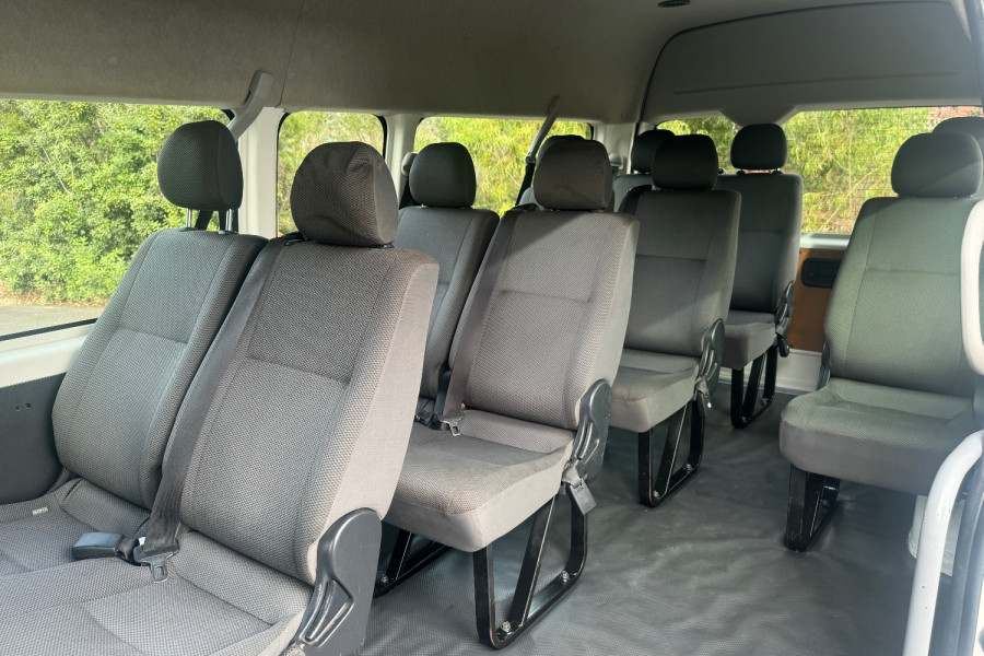 2018 Toyota HiAce KDH223R Commuter Bus Image 14