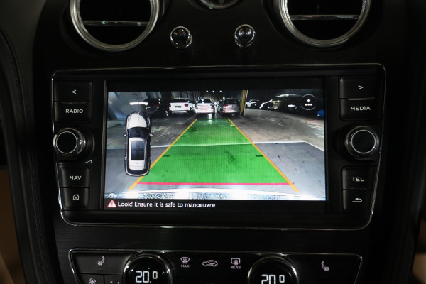 2016 Bentley Bentayga SUV Image 20