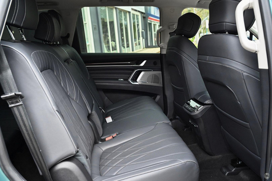 2025 LDV D90 SV9A Executive SUV Image 8