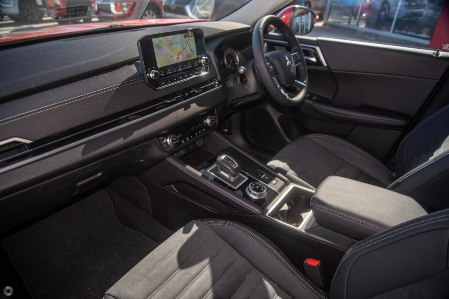 2024 Mitsubishi Outlander ZM Aspire SUV Image 7