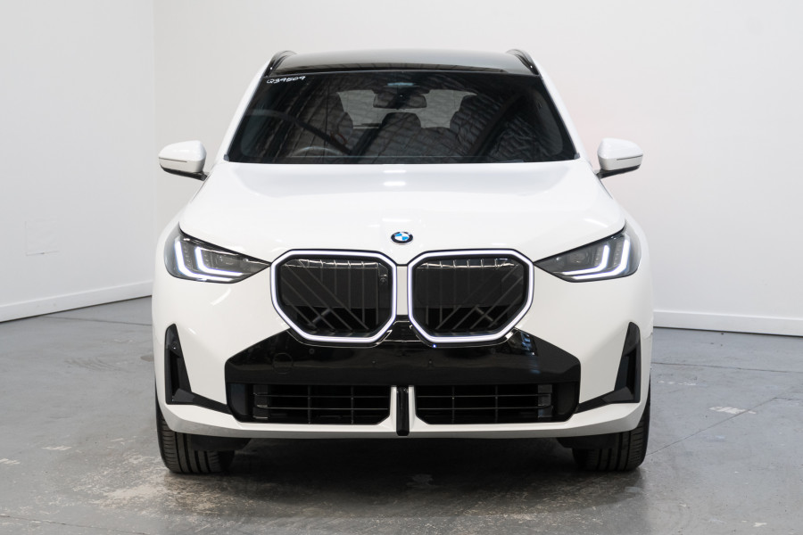 2025 BMW X3 20 xDrive SUV Image 8