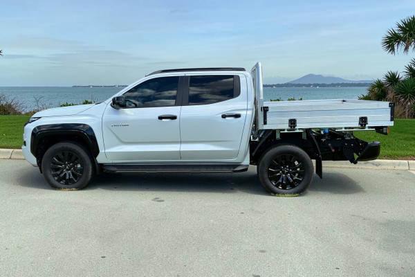 2025 Mitsubishi Triton MV  GSR Cab Chassis Image 8