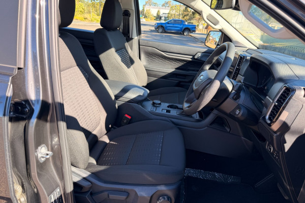 2025 MY25.25 Ford Everest UB Ambiente SUV Image 17