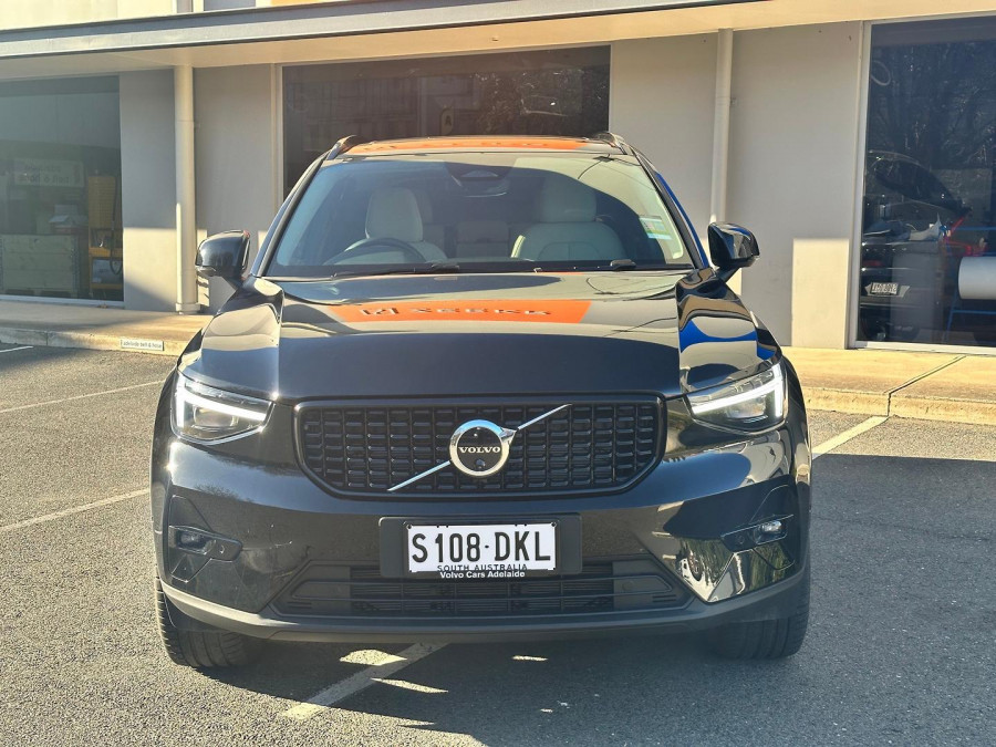 2026 Volvo XC40 XZ Ultra B4 Dark SUV Image 7