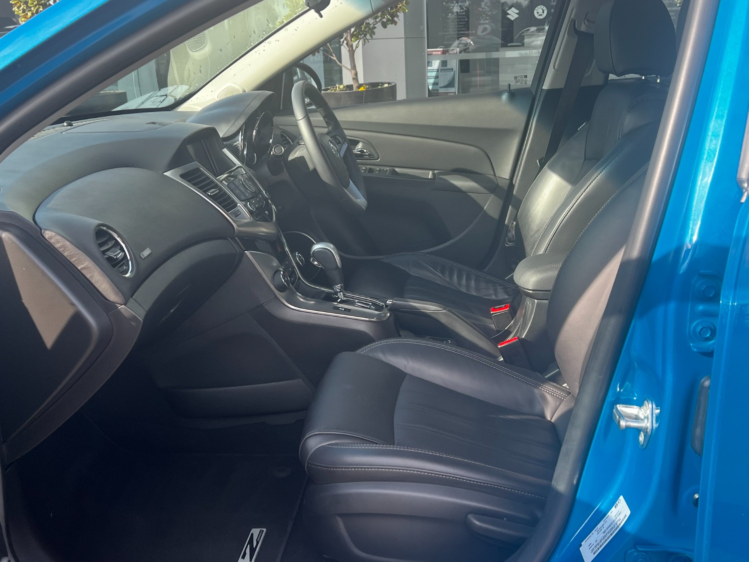 2014 MY13 Holden Cruze JH Series II SRi Sedan Hatch Image 8