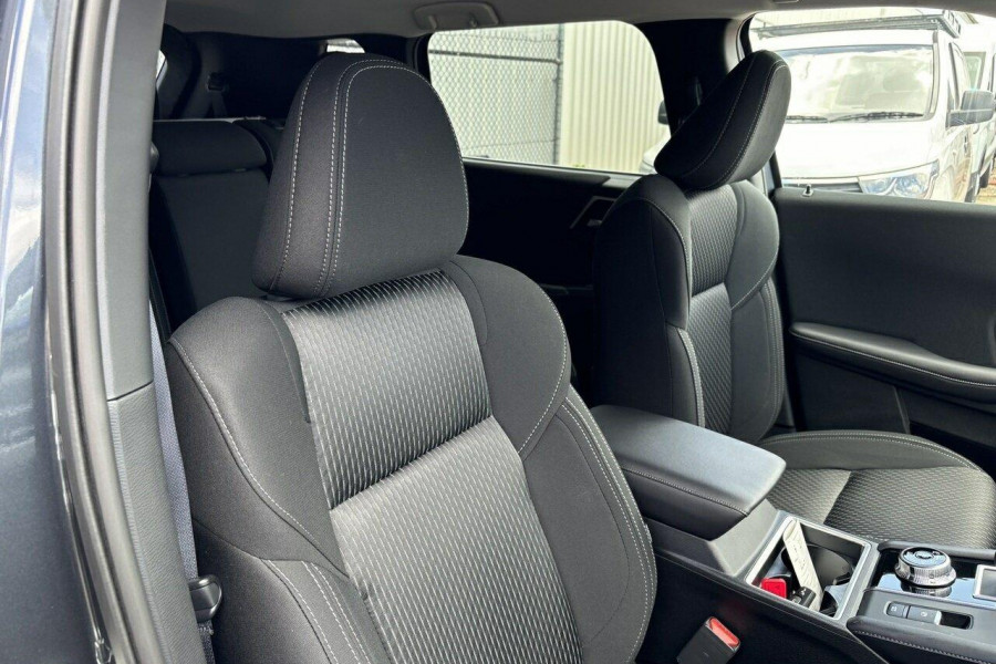 2024 Mitsubishi Outlander ZM LS SUV Image 14