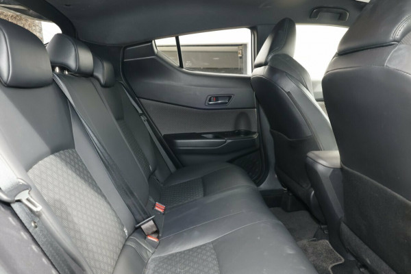 2022 Toyota C-HR ZYX10R Koba SUV Image 7