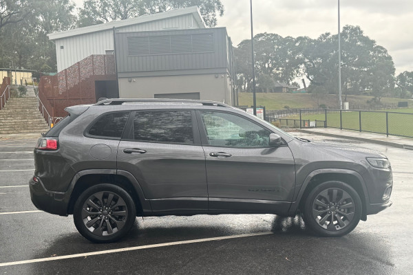 2021 Jeep Cherokee KL Limited SUV