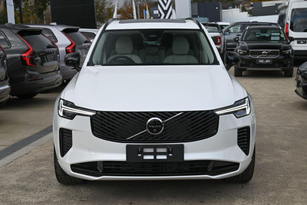 2026 Volvo XC90 L Series Ultra B5 Dark SUV image 2