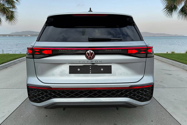 2026 Volkswagen Tayron R4 195TSI R-Line SUV Image 8