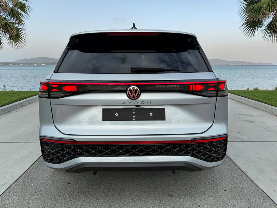 2026 Volkswagen Tayron R4 195TSI R-Line SUV Image 8