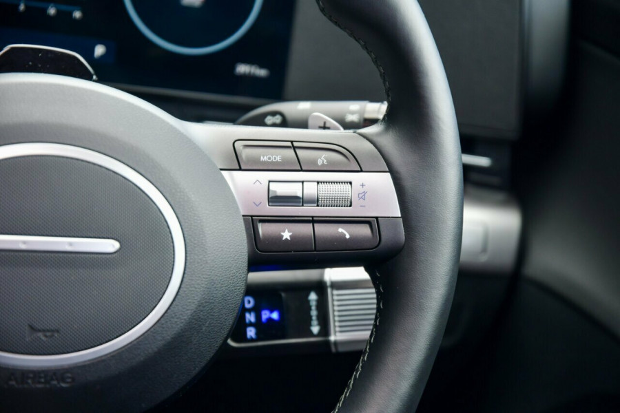 2025 Hyundai KONA SX2.V2 Premium SUV Image 13