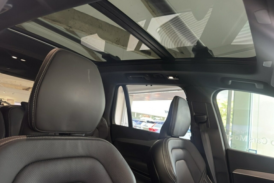 2024 Volvo XC90 L Series Recharge Ultimate T8 Plug-In Hybrid SUV Image 15