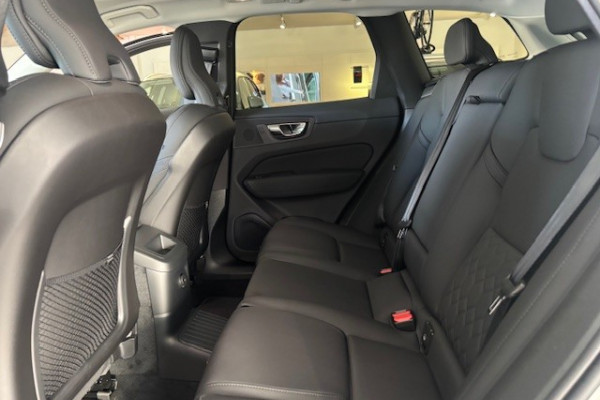 2025 MY26 Volvo XC60 UZ Plus T8 Plug-in Hybrid Dark SUV Image 6