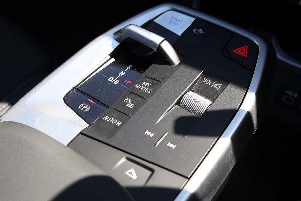 2024 BMW iX1 U11 eDrive20 xLine SUV image 18