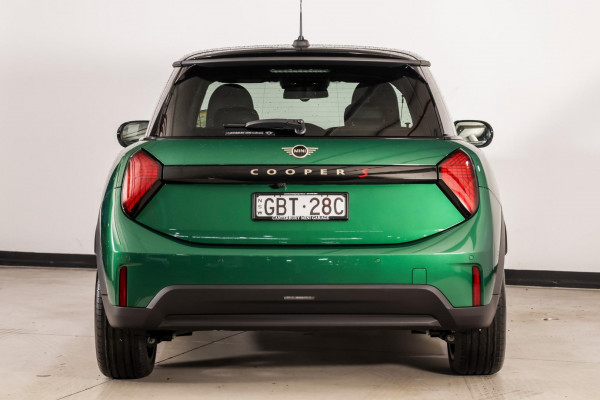 2026 MINI Cooper F66 S Favoured Hatch image 5