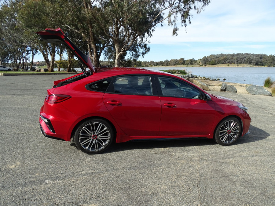 2019 MY20 Kia Cerato BD GT Hatch Image 9