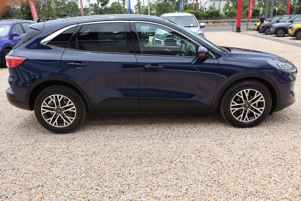 2022 Ford Escape ZH  SUV Image 8