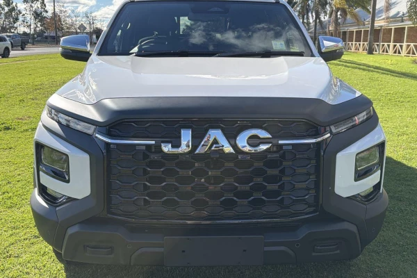 2026 JAC T9  Haven Ute Image 2