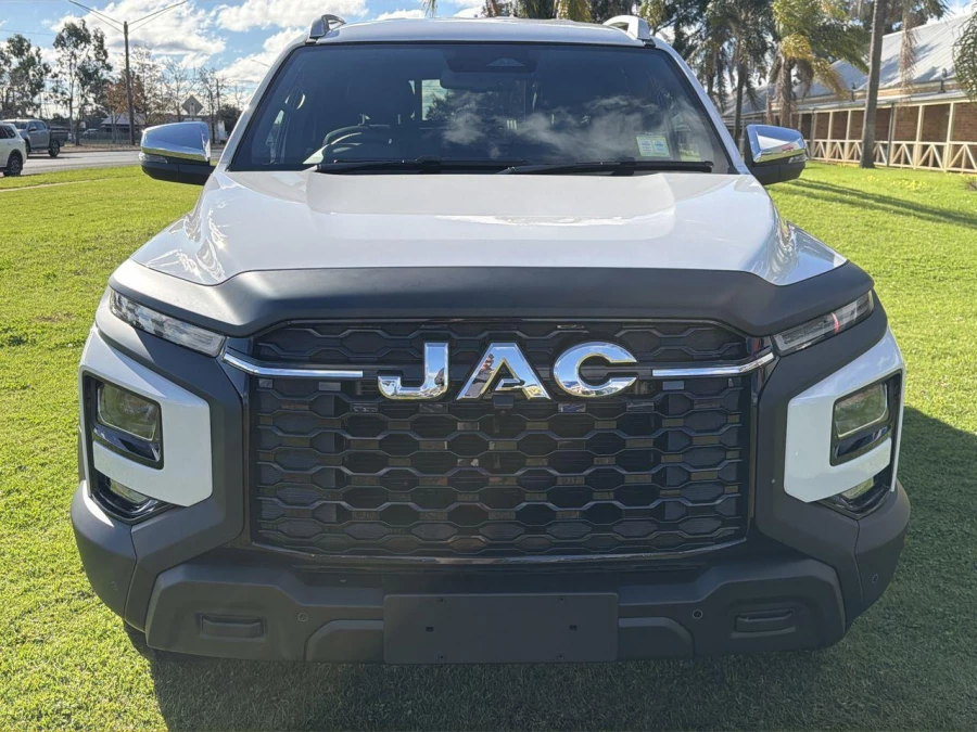 2026 JAC T9  Haven Ute Image 2
