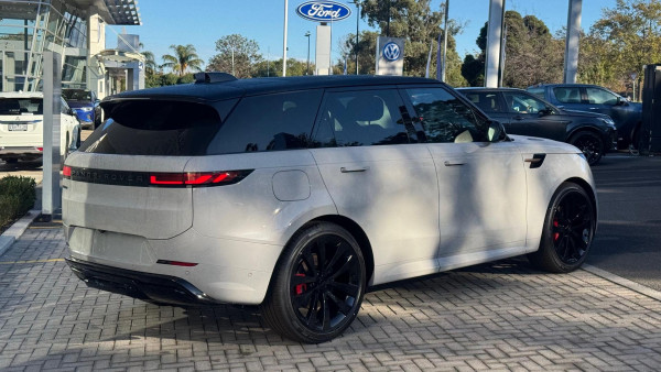 2025 Land Rover Range Rover Sport L461 D350 Dynamic HSE SUV image 7