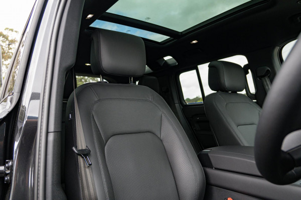 2026 Land Rover Defender L663 110 D350 X-Dynamic SE SUV image 22