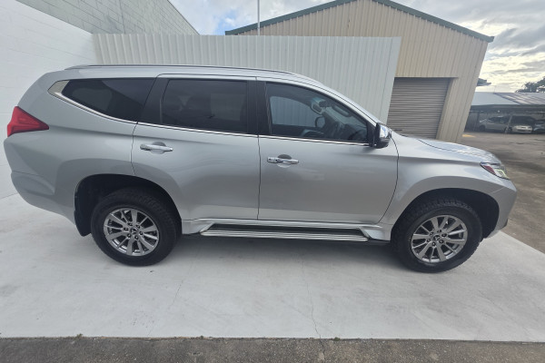 2019 Mitsubishi Pajero Sport QE GLX SUV Image 8