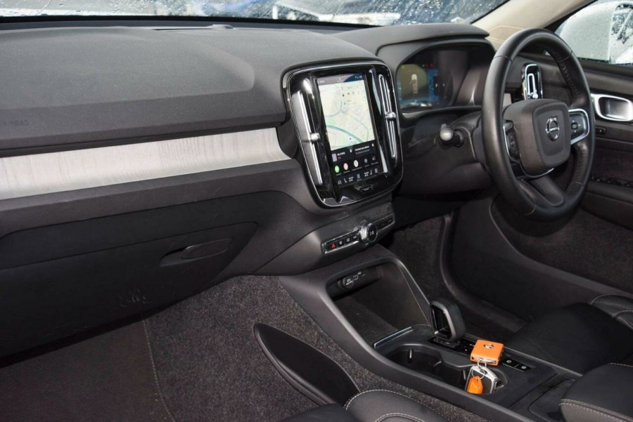 2022 MY23 Volvo XC40 XZ Plus B4 SUV Image 15