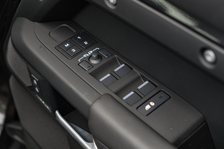 2026 Land Rover Defender L663 110 D350 X-Dynamic SE SUV