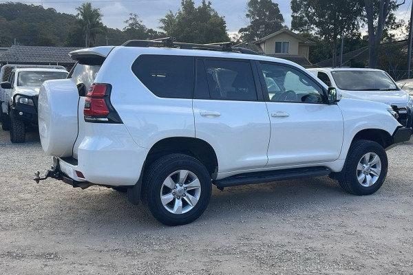 2021 Toyota LandCruiser Prado GDJ150R GXL SUV Image 8